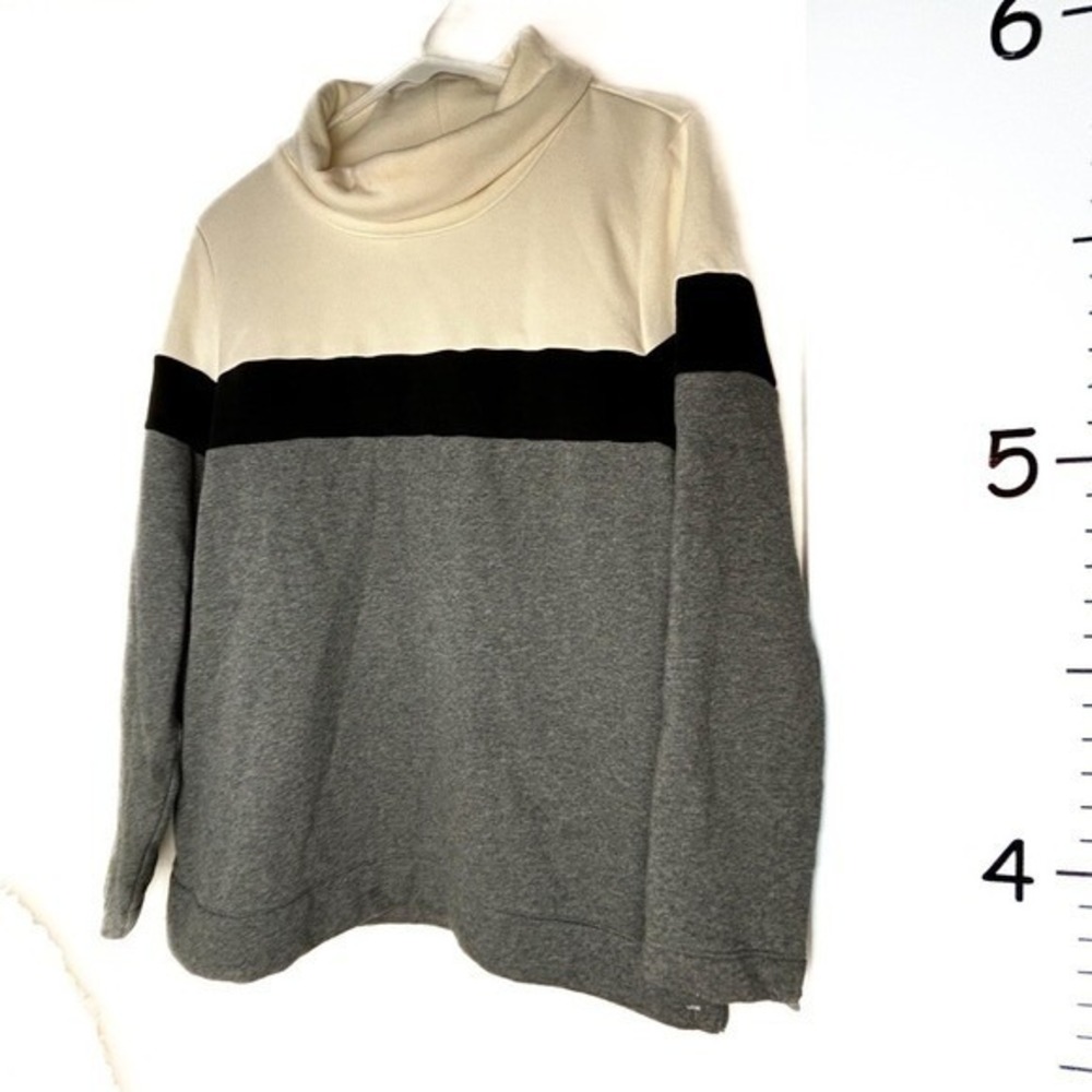 T by Talbots Cowl Neck‎ Black/White Colorblock Sweater Medium